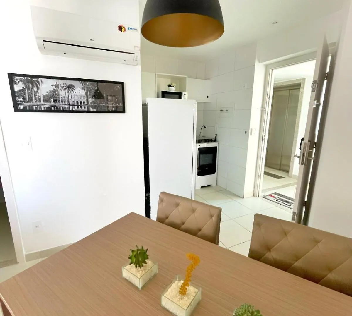 Sm 1403 - Belo Flat Decorado No Melhor De Boa Viagem ريسيفي 0*,